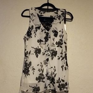 Kohls Black and white tank top  blouse
